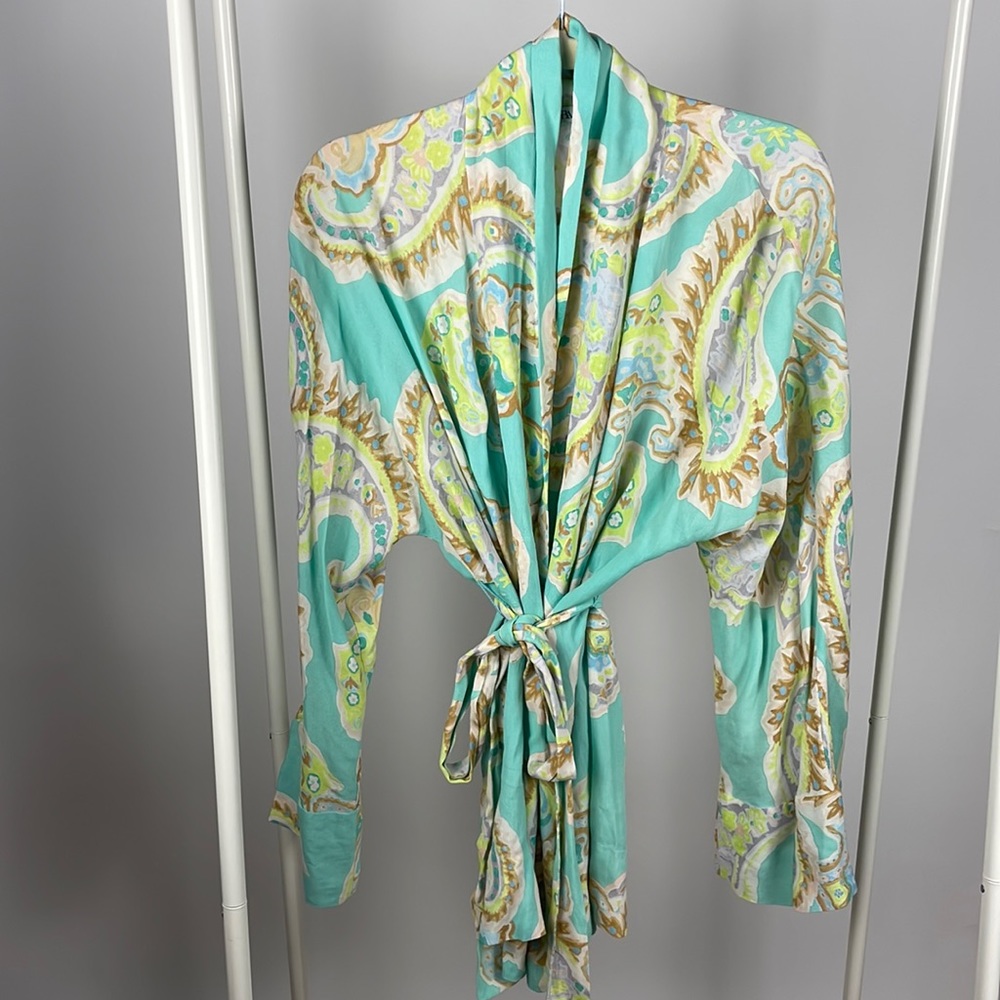 Multicolored wrap top